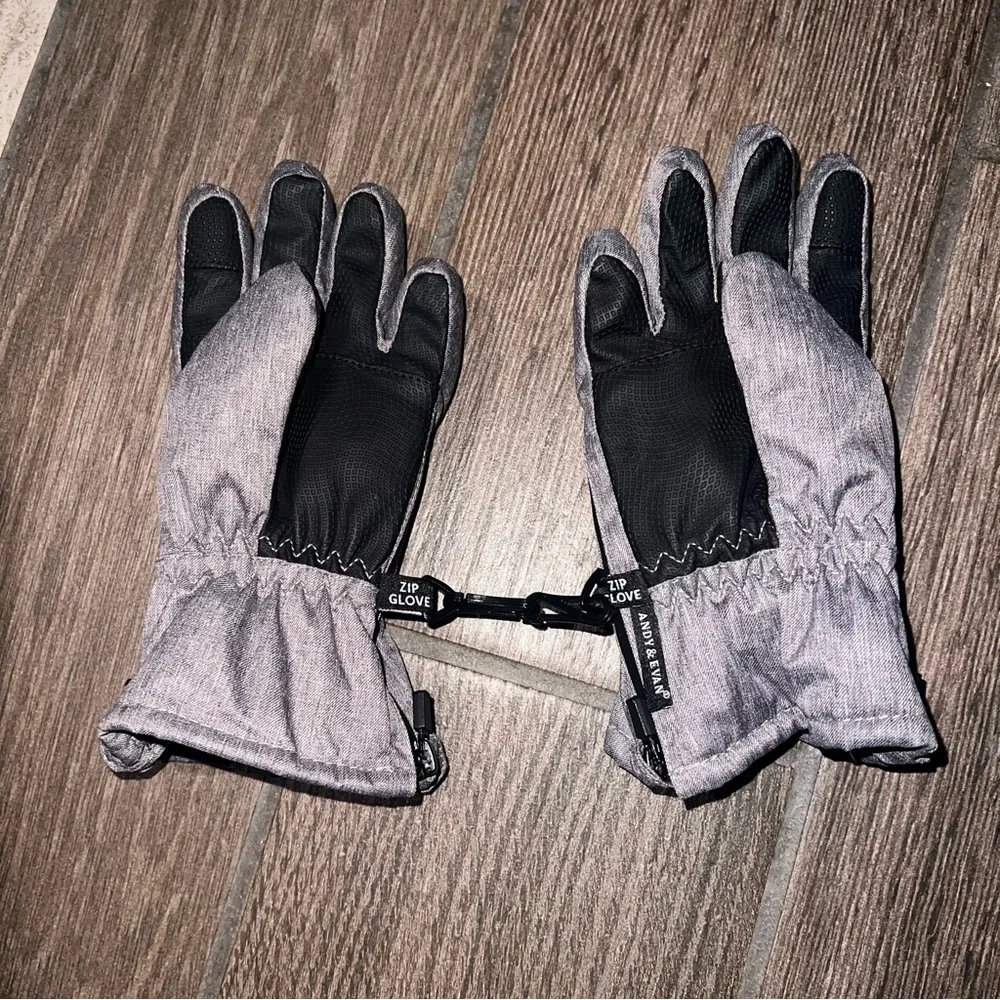 Andy & Evan Gray and Black Insulated Gloves